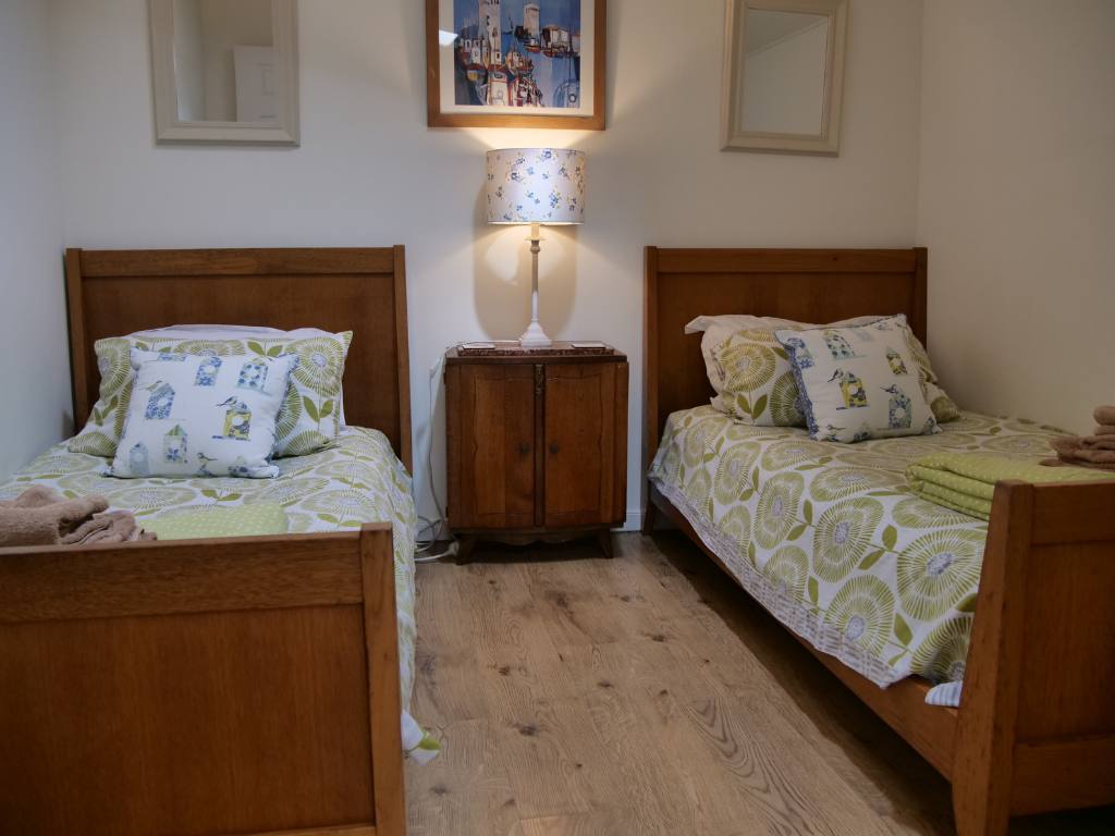 Twin Bedroom at The Cornflowers Holiday Cottage